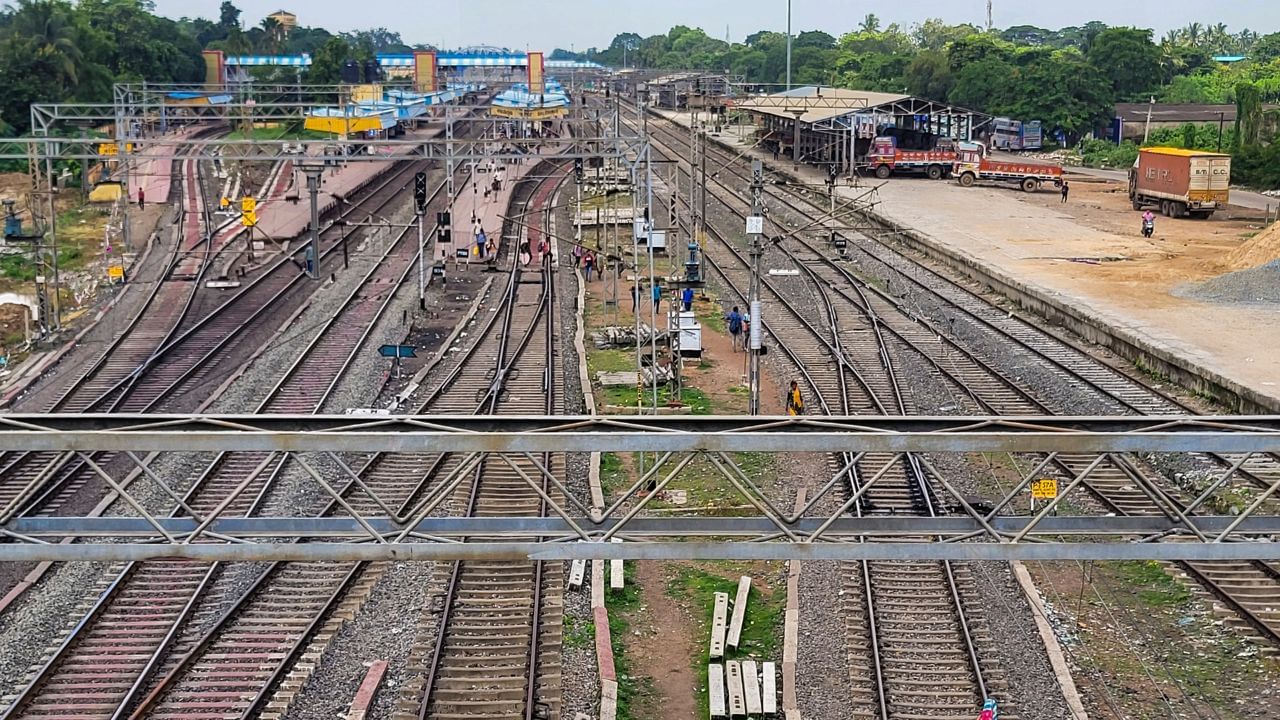 RRB NTPC 2025: റെയിൽവേ പരീക്ഷയ്ക്ക് തയ്യാറെടുക്കുകയാണോ? അഡ്മിറ്റ് കാർഡ് ഉടൻ എത്തും