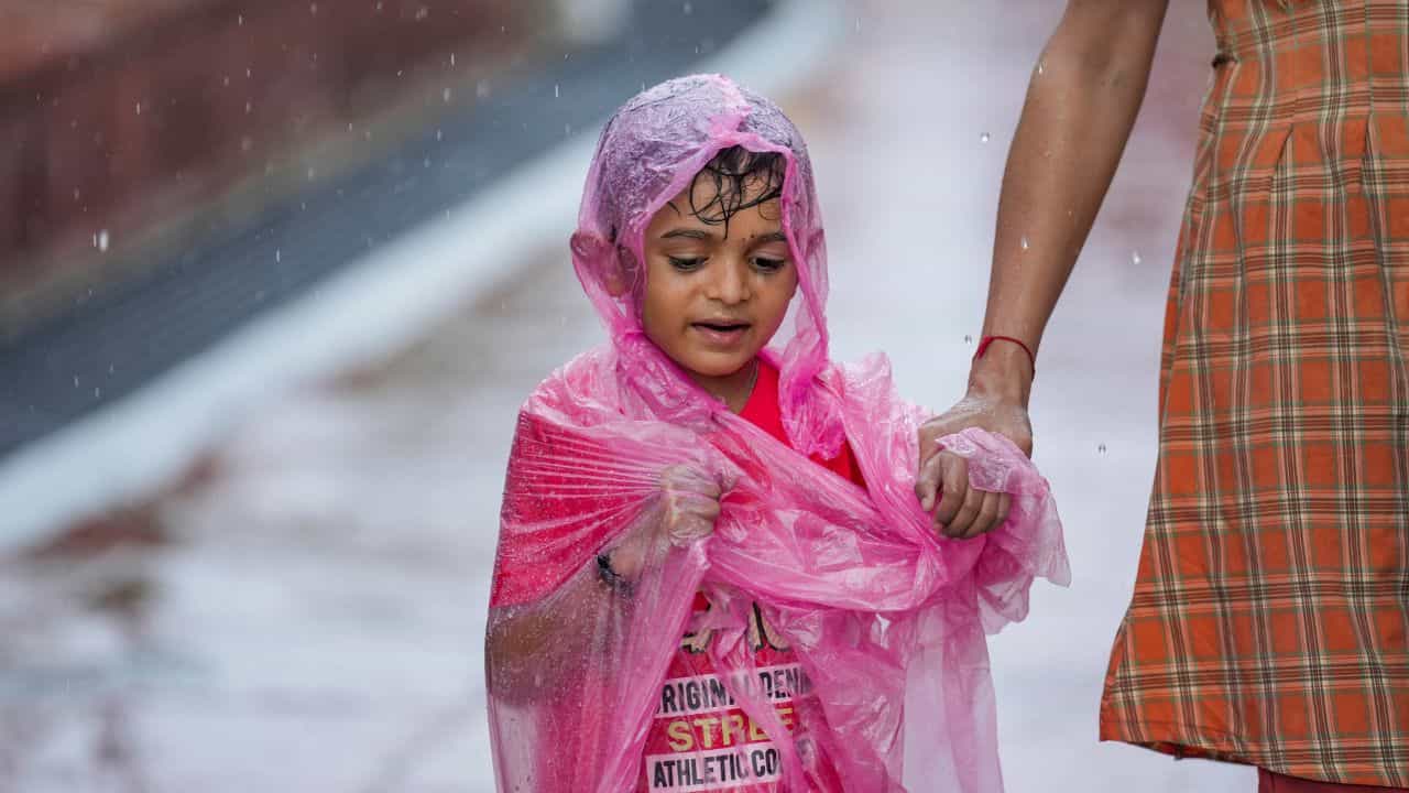 Kerala Rain Alert Today: സംസ്ഥാനത്ത് ഒറ്റപ്പെട്ട മഴയ്ക്ക് സാധ്യത; മുന്നറിയുപ്പുമായി കാലാവസ്ഥ വകുപ്പ്