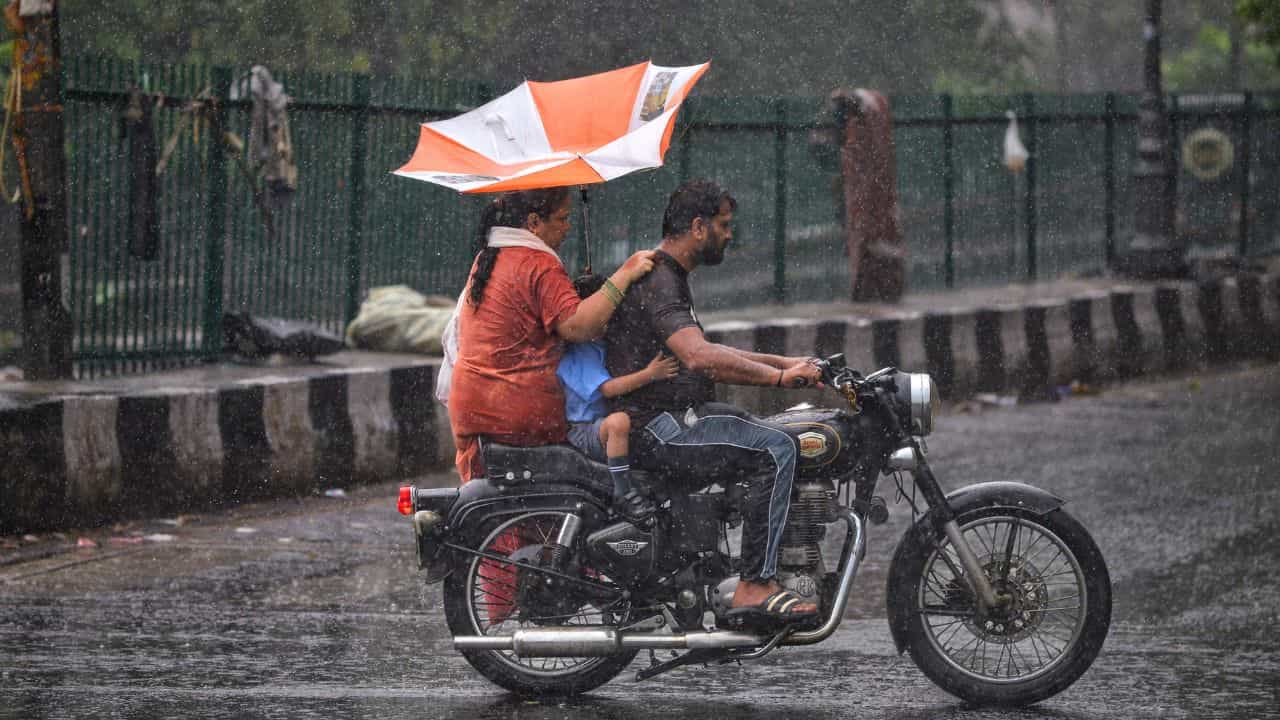 Kerala Rain Alert: മഴ തുടരും! സംസ്ഥാനത്ത് ഇന്നും ഒറ്റപ്പെട്ട മഴയ്ക്ക് സാധ്യത; കാറ്റ് ശക്തമായേക്കും