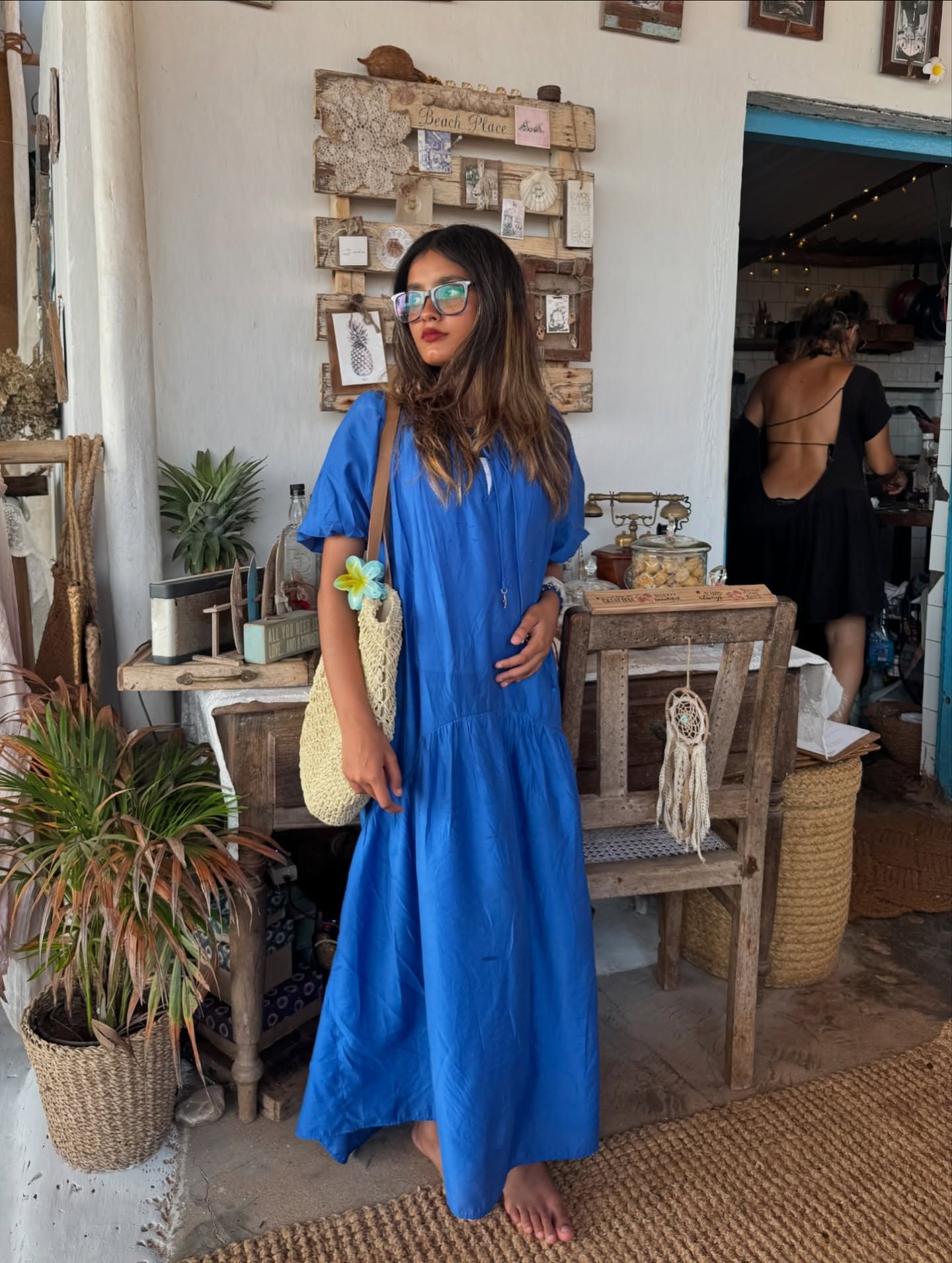 പിന്നീട് മേക്കപ്പ് ട്യൂട്ടോറിയൽസ്, മോട്ടിവേഷണൽ ടോക്സ്, ട്രാവൽ വ്ലോഗ്സ്, ഫിനാൻസ് ടിപ്സ് എന്നിവയൊക്കെ ഇപ്പോൾ റേ ഫാത്തിമ തൻ്റെ കണ്ടൻ്റുകളിലൂടെ അവതരിപ്പിക്കുന്നുണ്ട്. ജെൻസി തലമുറയ്ക്ക് ചേർന്നുപോകാൻ കഴിയുന്ന ഉള്ളടക്കങ്ങളാണ് റെന ഫാത്തിമയുടെ കരുത്ത്.