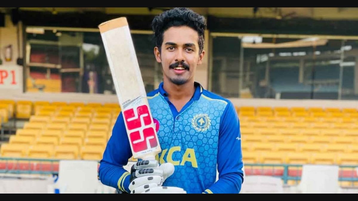 ഐപിഎലിൽ കളിക്കാൻ യോഗ്യതയുള്ള കേരള താരങ്ങളിൽ പ്രധാനപ്പെട്ട പേരാണ് നിലവിലെ റണ്ണേഴ്സ് അപ്പായ കാലിക്കറ്റ് ഗ്ലോബ്സ്റ്റാഴ്സ് ക്യാപ്റ്റൻ രോഹൻ കുന്നുമ്മൽ. കഴിഞ്ഞ സീസണിൽ ഒരു സെഞ്ചുറിയും മൂന്ന് ഫിഫ്റ്റിയും സഹിതം 371 റൺസാണ് രോഹൻ കുന്നുമ്മൽ നേടിയത്.
