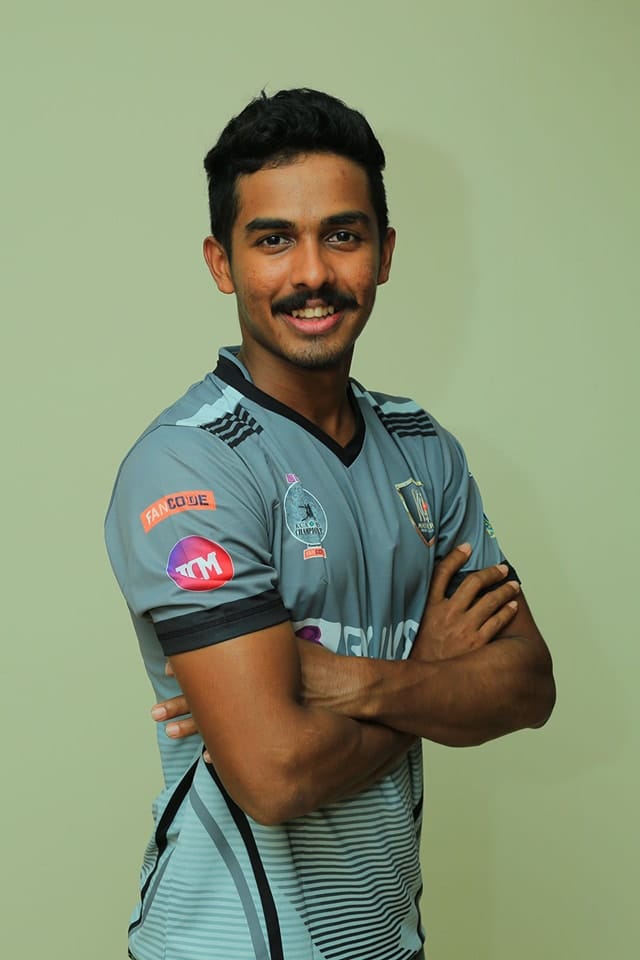 അതിന് ശേഷം രോഹൻ കഴിഞ്ഞ സീസണിലാണ് ഫോമിലേക്ക് തിരികെയെത്തിയത്. കെസിഎൽ കഴിഞ്ഞ സീസണിൽ ഒരു സെഞ്ചുറിയടക്കം 371 റൺസ് നേടിയ രോഹൻ്റെ സ്ട്രൈക്ക് റേറ്റ് 164 ആയിരുന്നു. ഫിയർലസ് ബാറ്ററായ രോഹൻ ഈ സീസണിലും നല്ല പ്രകടനം തുടരുമെന്ന പ്രതീക്ഷയുണ്ട്.