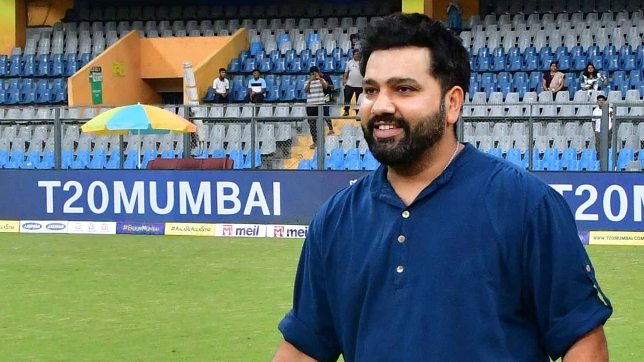 ഏകദിന ക്രിക്കറ്റില്‍ മാത്രമാണ് നിലവില്‍ രോഹിത് ശര്‍മയും, വിരാട് കോഹ്ലിയും കളിക്കുന്നത്. എന്നാല്‍ ഇന്ത്യയുടെ ഏകദിനത്തിലെ ഭാവിപദ്ധതികളില്‍ ഇരുവര്‍ക്കും ഇടമുണ്ടാകുമോയെന്നാണ് സമീപദിവസങ്ങളിലെ ചര്‍ച്ചാവിഷയം  (Image Credits: PTI)