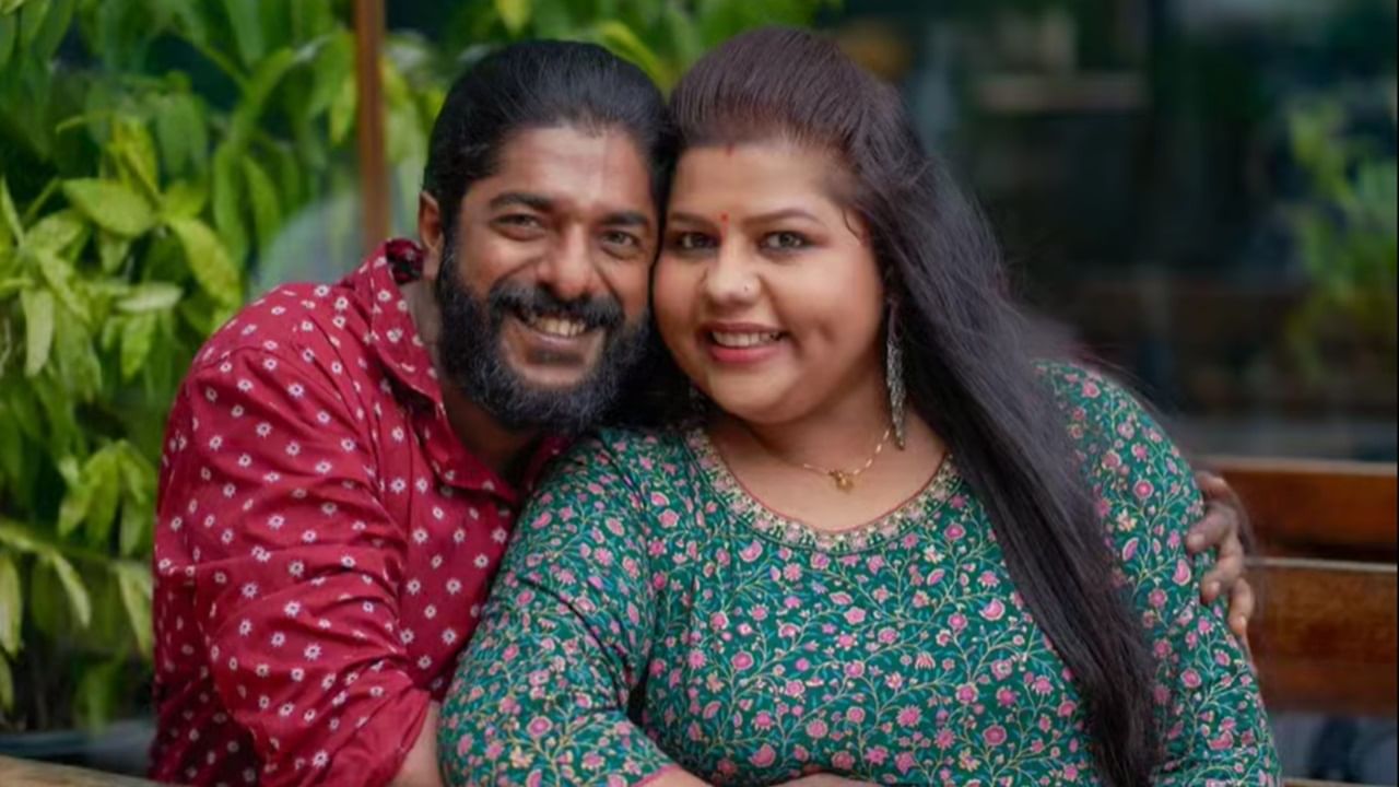 Sneha Sreekumar: ‘എന്റെ ശ്രീയെ എനിക്കറിയാം, കരയാന്‍ തയ്യാറല്ല, കേസ് ജയിച്ചിട്ട് ഒരു വരവ് വരും’