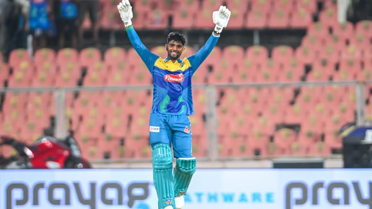 KCL 2025: ജയത്തിനരികെ വീണ്ടും കാലിടറി കാലിക്കറ്റ്; സീസണിൽ തൃശൂരിന് ആദ്യ ജയം