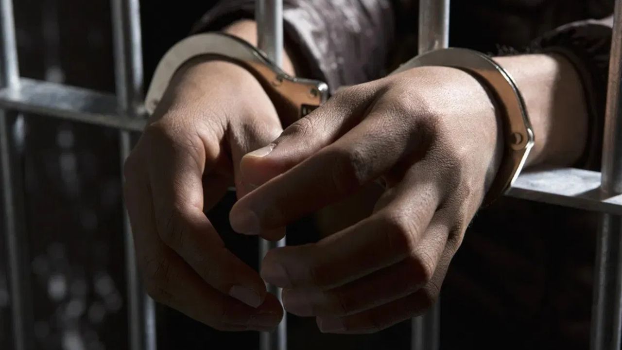 Tribal Worker Locked : മദ്യം മോഷ്ടിച്ചെന്ന് ആരോപിച്ച് ആദിവാസി ജീവനക്കാരനെ പൂട്ടിയിട്ടു, റിസോർട്ട് ഉടമയുടെ അമ്മ അറസ്റ്റിൽ