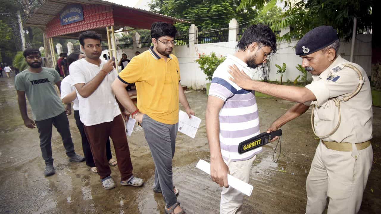 UPSC IAS 2025: യുപിഎസ്‌സി ഐഎഎസ് മെയിൻസ് പരീക്ഷ അടുത്തു...; അ‍ഡ്മിറ്റ് കാർഡ് എപ്പോൾ എത്തും?