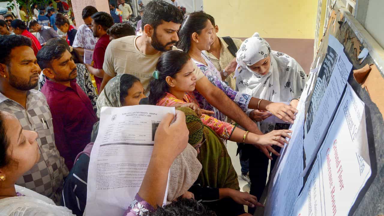 Upcoming Government Exams 2025: എസ്എസ്‌സി, യുപിഎസ്‌സി, ബാങ്ക്; ഇനി വരാനിരിക്കുന്ന പരീക്ഷകൾ ഏതെല്ലാം