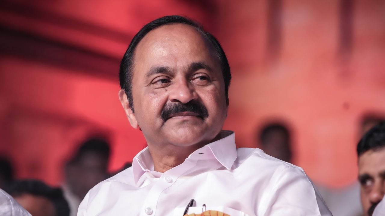 VD Satheesan: ‘സിപിഎം ഇക്കാര്യത്തില്‍ അധികം കളിക്കരുത്, കേരളം ഞെട്ടിപ്പോകും, വരുന്നുണ്ട്…നോക്കിക്കോ’