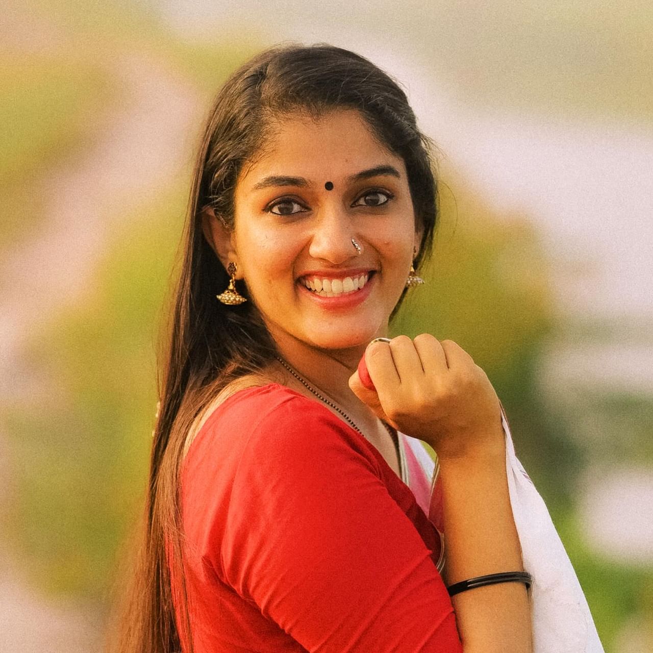 ഏറ്റവും അവസാനമായി എത്തിയത് നടി മോഡലുമായ വേദ് ലക്ഷ്മിയാണ്. ആർകിടെറ്റും കൂടിയാണ് വേദ് ലക്ഷ്മി.