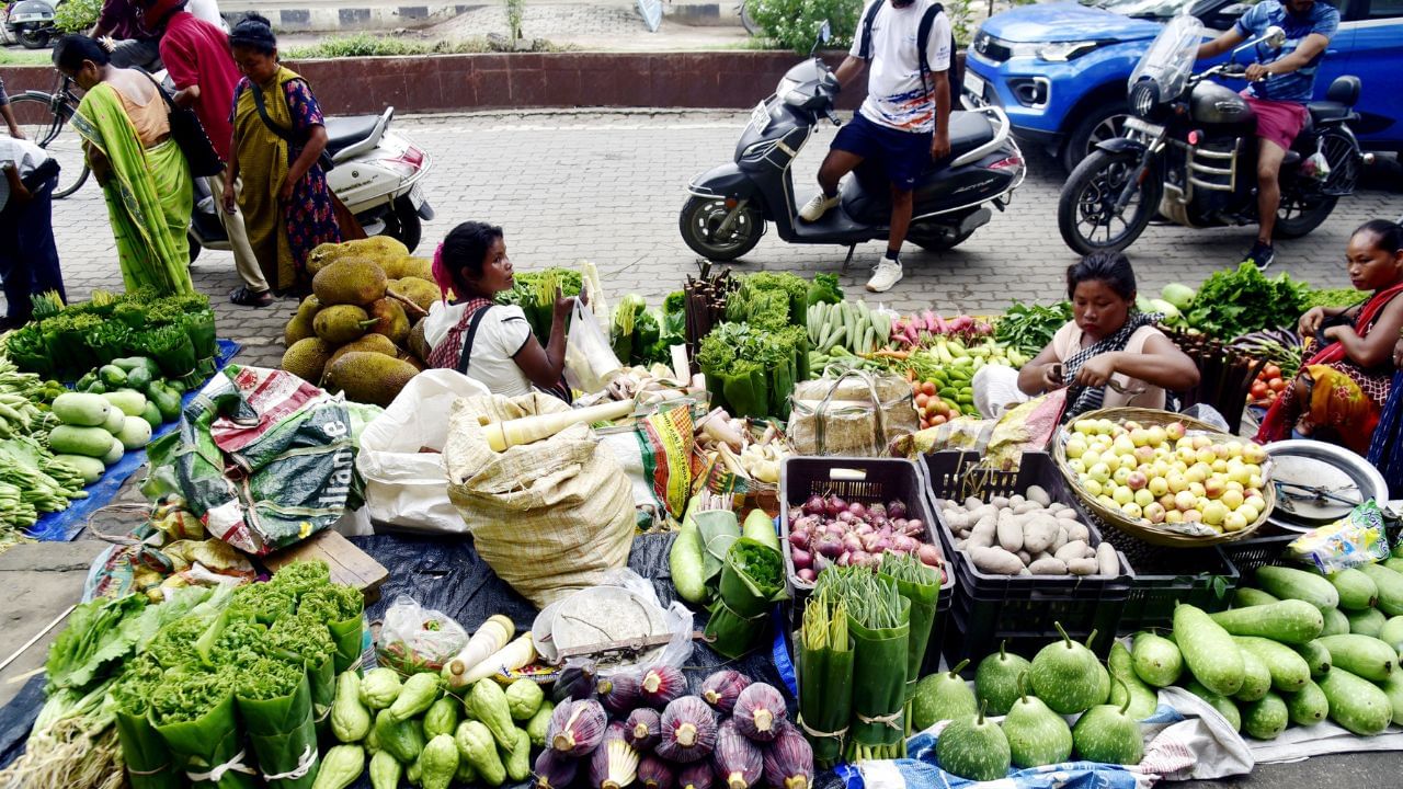 Vegetable Price Hike: മണ്ഡലകാലത്ത് പച്ചക്കറിയില്‍ രക്ഷയില്ല; വിലയില്‍ വന്‍ കുതിപ്പ്