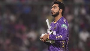 Venkatesh Iyer: 23.75 കോടി രൂപയ്ക്ക് ടീമിലെത്തിച്ച താരം, കൊല്ക്കത്ത വെങ്കിടേഷിനെ കൈവിടുമോ? Venkatesh Iyer: 23.75 കോടി രൂപയ്ക്ക് ടീമിലെത്തിച്ച താരം, കൊല്ക്കത്ത വെങ്കിടേഷിനെ കൈവിടുമോ?