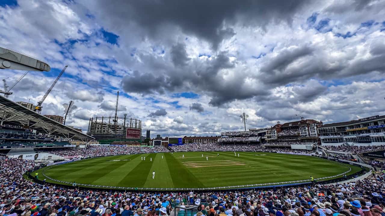 India vs England: ഓവലിൽ മഴസാധ്യത; നാലാം ദിനത്തിൽ പലതവണ കളി മുടങ്ങിയേക്കാമെന്ന് കാലാവസ്ഥാ വകുപ്പ് India vs England: ഓവലിൽ മഴസാധ്യത; നാലാം ദിനത്തിൽ പലതവണ കളി മുടങ്ങിയേക്കാമെന്ന് കാലാവസ്ഥാ വകുപ്പ്