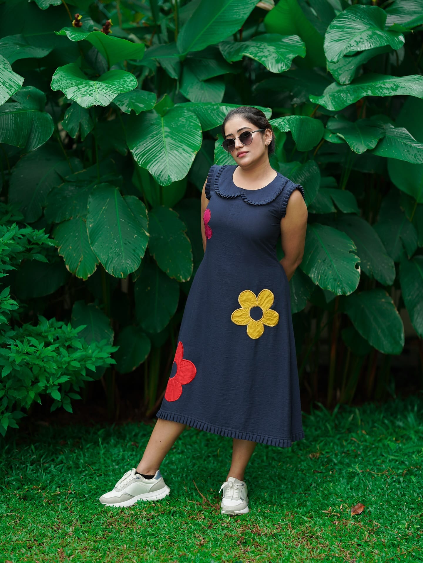 ബിഗ് ബോസിൽ പോയി എന്ന് വച്ച് സ്വഭാവം മാറ്റാനൊന്നും പറ്റത്തില്ലല്ലോ. പിന്നെ ഒറ്റയ്ക്കല്ലേ.. വീട്ടുകാരൊന്നും കൂടെയില്ല. ആ വിഷമം ഉണ്ടാകുമായിരിക്കും. എന്നാൽ കരയുന്നവർ അത്ര വീക്ക് ഒന്നുമല്ല. കരയുന്നവരാണ് സ്ട്രോങ്ങ്.