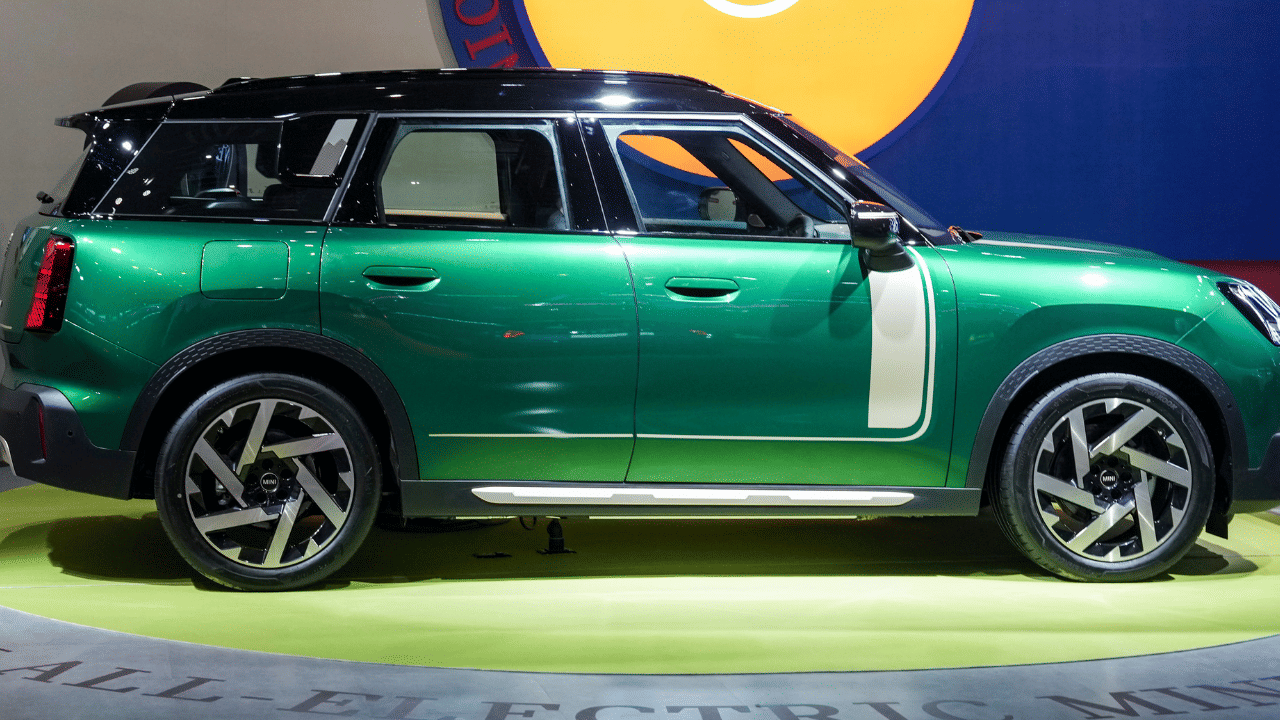 GST: കാറുകൾക്കും ഇരുചക്രവാഹനങ്ങൾക്കും ജിഎസ്ടി ഇളവ്? അറിയേണ്ടതെല്ലാം