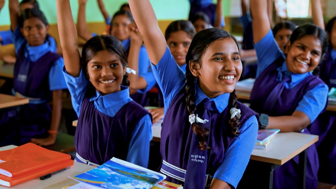 CBSE Open book exam: പുസ്തകം തുറന്നിരുന്ന് ഇനി സിബിഎസ്ഇക്കാർ പരീക്ഷ എഴുതും, അംഗീകാരം നൽകിയതായി റിപ്പോർട്ട്