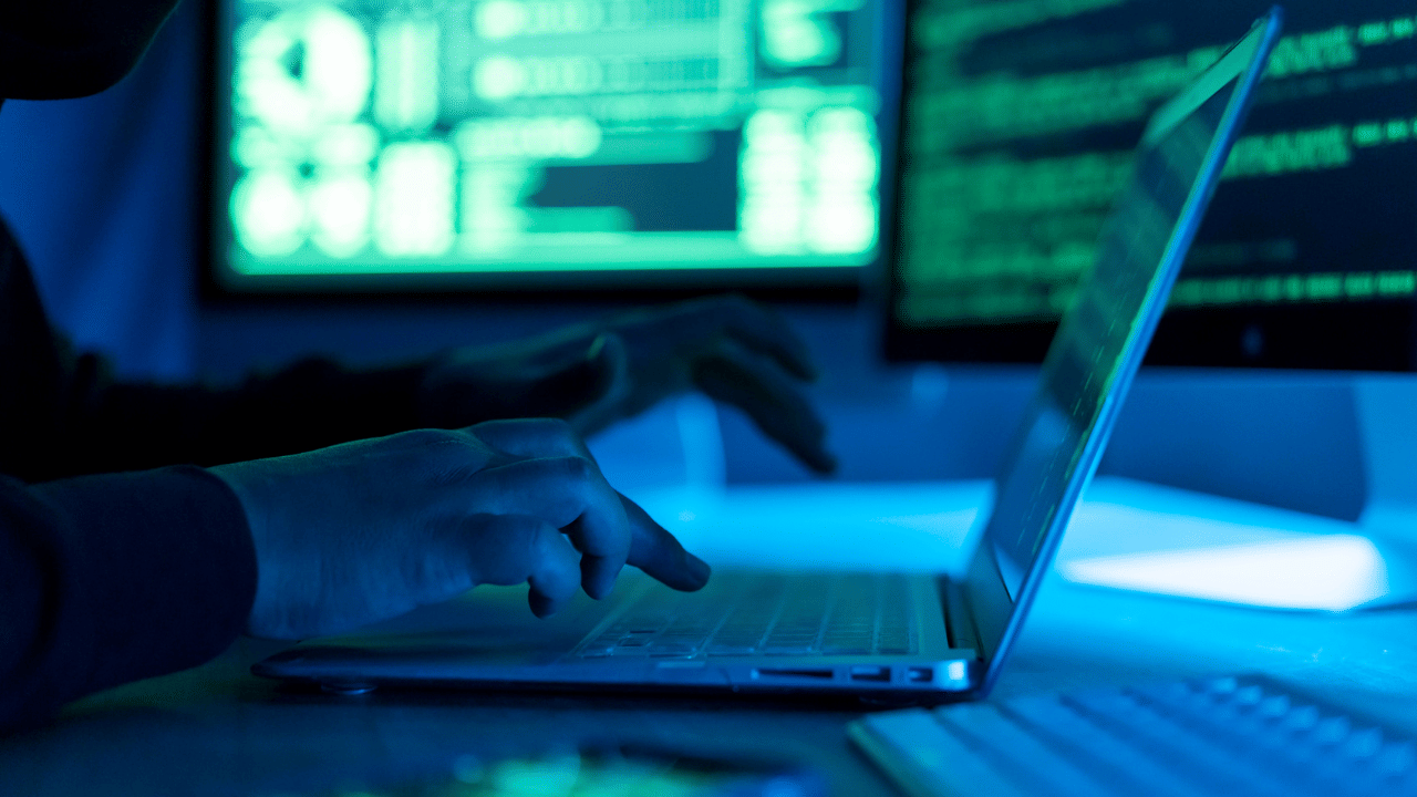 Golden Hour In Cybercrime: ഗോൾഡൻ ഹവർ എന്നാൽ എന്ത്?; സൈബർ തട്ടിപ്പിന് ഇരയായാൽ ചെയ്യേണ്ടത് എന്തെല്ലാം Golden Hour In Cybercrime: ഗോൾഡൻ ഹവർ എന്നാൽ എന്ത്?; സൈബർ തട്ടിപ്പിന് ഇരയായാൽ ചെയ്യേണ്ടത് എന്തെല്ലാം