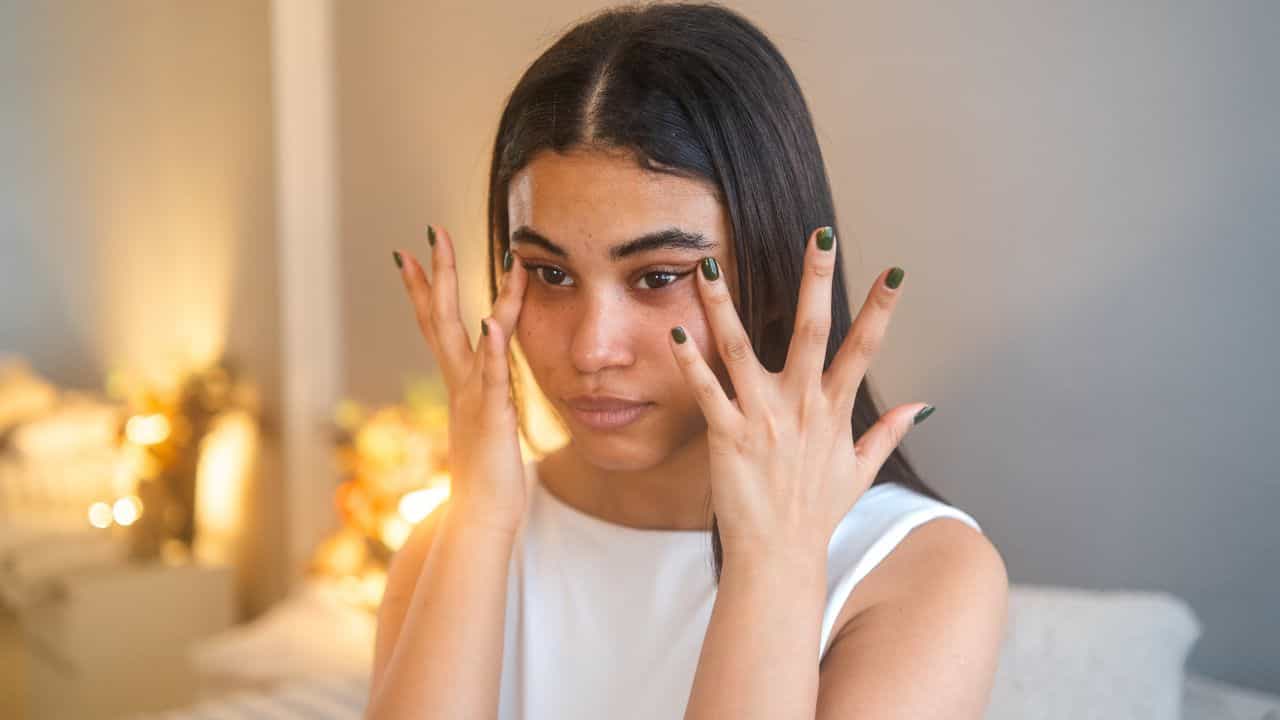 Dark Circles: ആരും ചെയ്യാത്ത ചില പൊടികൈകൾ! കണ്ണിന് ചുറ്റും ഇനി കറുത്ത പാടുകൾ ഉണ്ടാവില്ല ഉറപ്പ് Dark Circles: ആരും ചെയ്യാത്ത ചില പൊടികൈകൾ! കണ്ണിന് ചുറ്റും ഇനി കറുത്ത പാടുകൾ ഉണ്ടാവില്ല ഉറപ്പ്