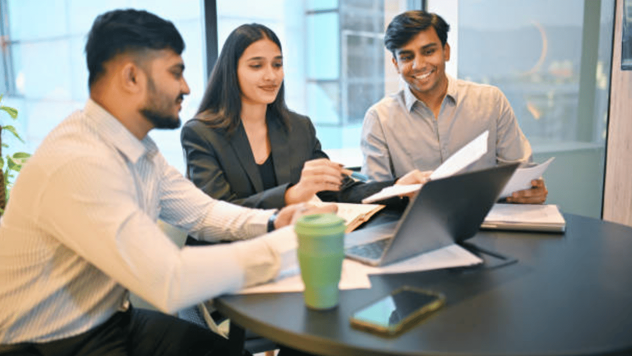 New Employement Scheme: ആദ്യ ജോലിയിൽ 15,000 രൂപയുടെ ആനുകൂല്യം; പണം കിട്ടാൻ എന്ത് ചെയ്യണം?