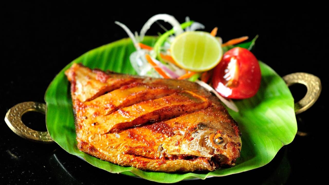 Fry Fish Without Oil: വെളിച്ചെണ്ണയ്ക്ക് വില കൂടിയെന്ന് വച്ച് മീൻ വറുക്കാതിരിക്കേണ്ട! ഒരു തുള്ളി എണ്ണയില്ലാതെ മീൻ വറുക്കാം