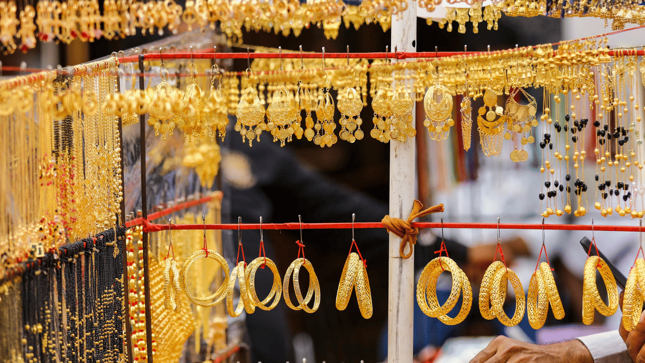 സുബര്‍ണരേഖ നദിയുടെ പോഷകനദിയായ ഖാര്‍കാരി നദിയിലും സ്വര്‍ണ്ണത്തിന്റെ സാ്ന്നിധ്യം കണ്ടെത്തിയിട്ടുണ്ട്. റാഞ്ചിയില്‍ നിന്ന് 16 കിലോമീറ്റര്‍ അകലെയുള്ള ഛോട്ടാ നാഗ്പൂര്‍ പീഠഭൂമിയില്‍ സ്ഥിതി ചെയ്യുന്ന നാഗ്ഡി ഗ്രാമത്തിലാണ് സുബർണരേഖ  നദിയുടെ ഉത്ഭവം. (Image Credit: PTI)