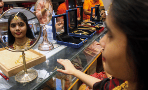 Kerala Gold Rate: സ്വർണവില വീണ്ടും മേലോട്ട്; ഇന്ന് 400 രൂപ കൂടി, നോക്കാം ഇന്നത്തെ നിരക്ക്