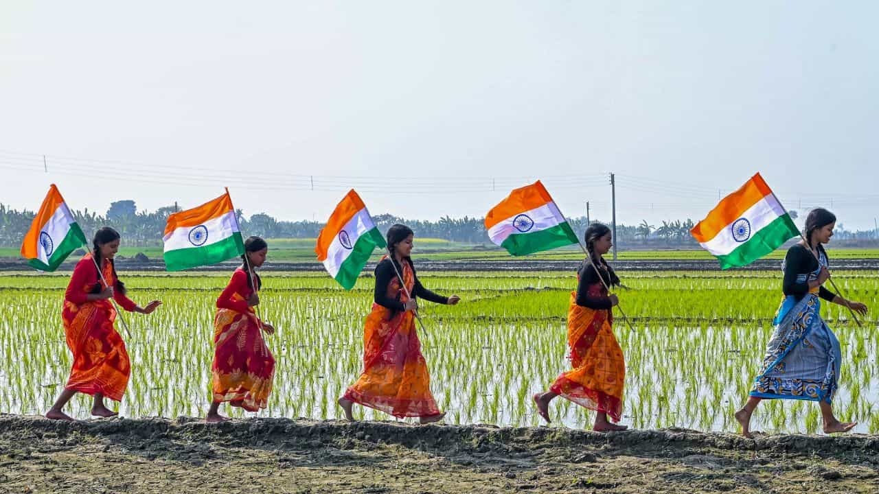 Independence day 2025: എന്തുകൊണ്ട് ഇന്ത്യയ്ക്ക് സ്വാതന്ത്ര്യം അർധാരാത്രിയിൽ ലഭിച്ചു, ഈ സ്വാതന്ത്ര്യദിനത്തിലെങ്കിലും ആ കാരണം അറിയണ്ടേ...
