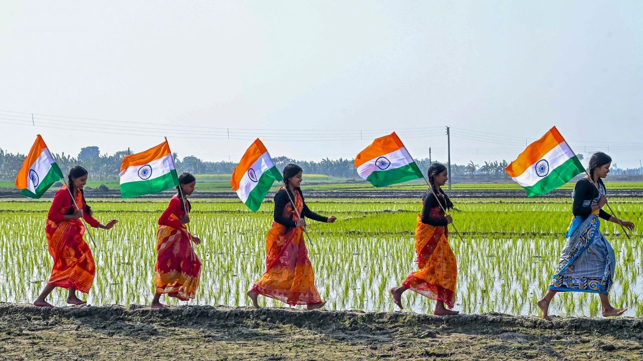 Independence day 2025: എന്തുകൊണ്ട് ഇന്ത്യയ്ക്ക് സ്വാതന്ത്ര്യം അർധാരാത്രിയിൽ ലഭിച്ചു, ഈ സ്വാതന്ത്ര്യദിനത്തിലെങ്കിലും ആ കാരണം അറിയണ്ടേ…