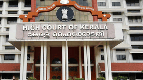 ശബരിമല ദേവസ്വം ഭണ്ഡാരം കാണാൻ പോലീസ് കയറരുത്