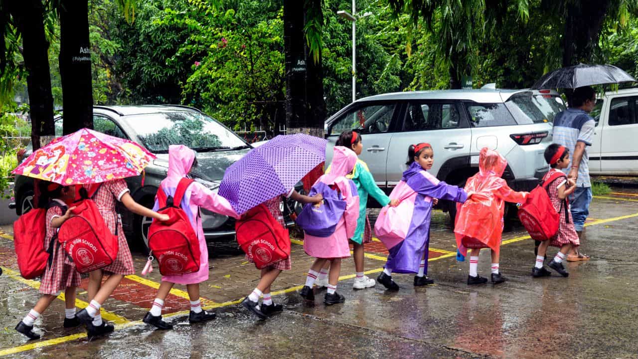 Kerala Midday Meal:  അടുത്ത മാസം മുതൽ അം​ഗണവാടിയിലും പുതിയ മെനു പ്രകാരം വെറൈറ്റി ഫുഡെത്തും