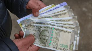 Kerala Gold Rate: ബ്രേക്കുണ്ട് ബ്രേക്കുണ്ട്! കേരളത്തില്‍ സ്വര്‍ണവില കുറഞ്ഞു, ദീപാവലിയ്ക്ക് ഇരട്ടിവാങ്ങാം