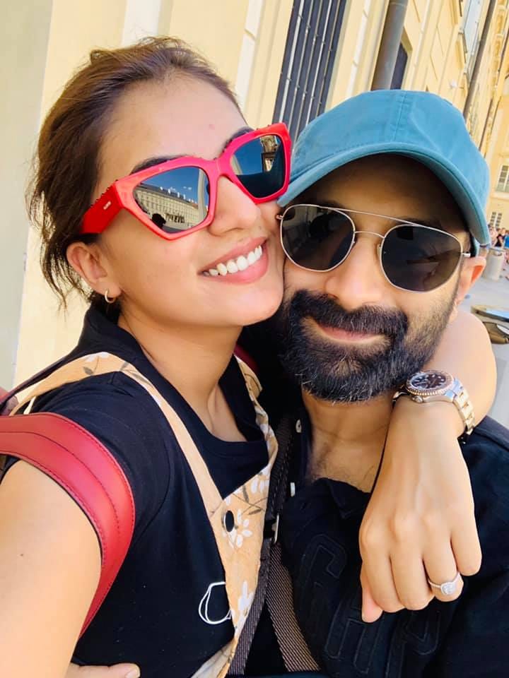 തന്റെ പുതിയ സിനിമയുടെ പ്രമോഷന്റെ ഭാഗമായി പേളി മാണി ഷോയിൽ എത്തിയപ്പോഴായിരുന്നു നടന്റെ പ്രതികരണം. ബക്കറ്റ് ലിസ്റ്റിലുള്ള ആഗ്രഹങ്ങൾ കുറേയുണ്ടെന്നും അതിൽ ഒന്ന് ബാഴ്സിലോണയിൽ പോയിയുള്ള ഊബർ ഡ്രൈവിങ്ങാണെന്നുമാണ് ഫഫ പറയുന്നത്.