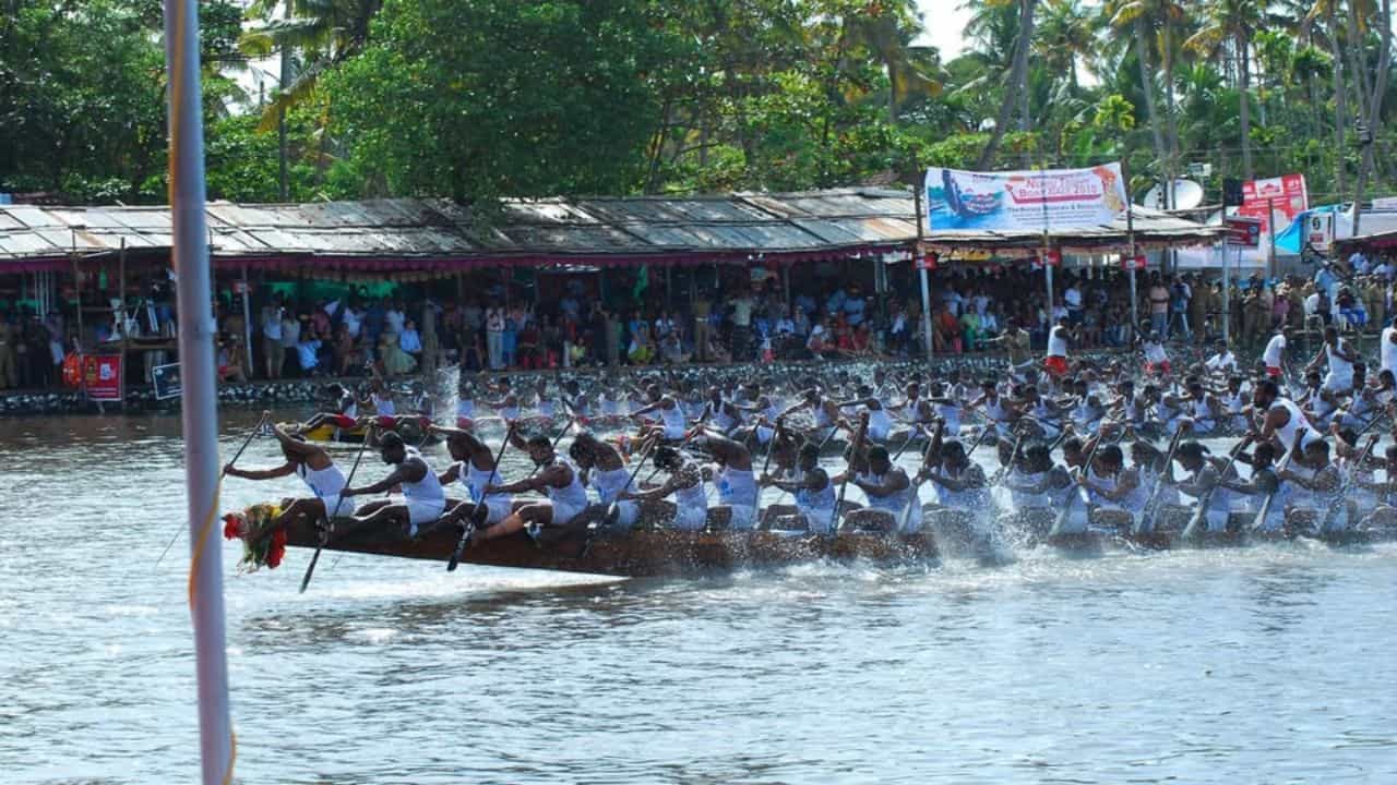 Nehru trophy boat race 2025: നെഹ്രു ട്രോഫി വള്ളംകളിക്ക് ഇനി ദിവസങ്ങൾ മാത്രം, അവധി ആർക്കെല്ലാം എന്ന് അറിയിച്ച് കളക്ടർ