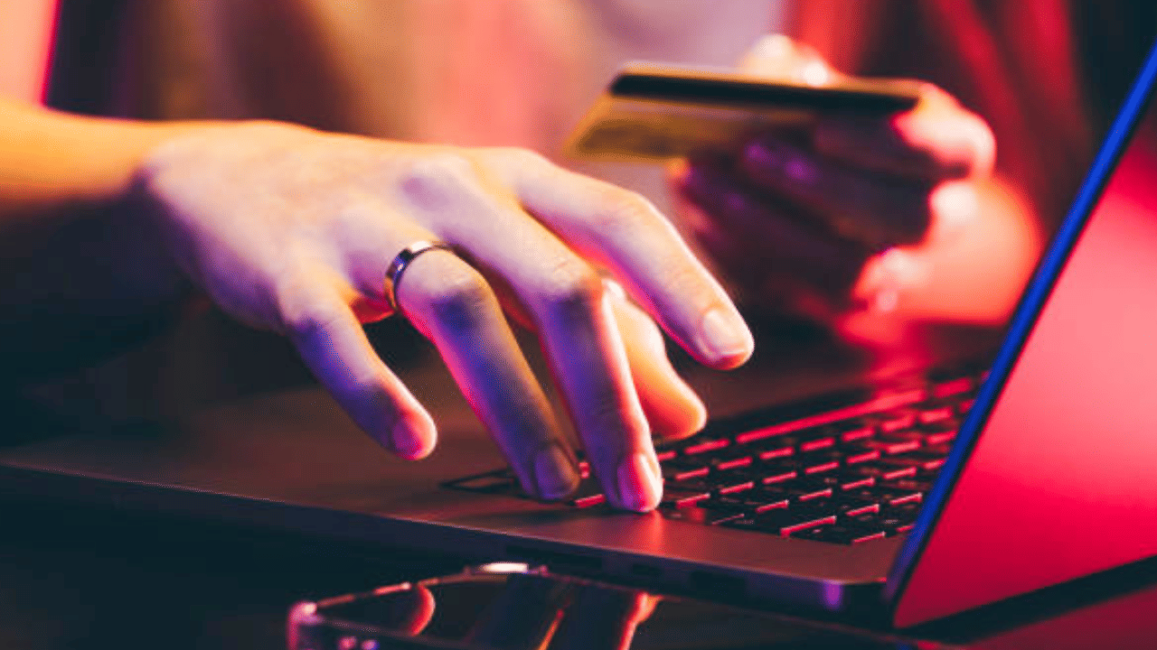 Online Gaming Bill: ഓൺലൈൻ ഗെയിമിംഗ് ആപ്പുകൾക്ക് കടിഞ്ഞാൺ, ബില്ലിന് കേന്ദ്രമന്ത്രിസഭയുടെ അംഗീകാരം