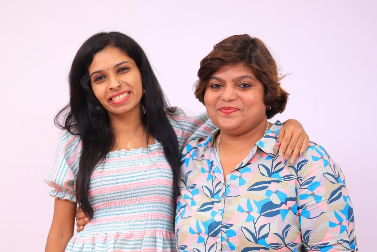 ഇപ്പോഴിതാ ബിഗ്ബോസിൽ നിന്നും പുറത്തു വന്നതിനു ശേഷം ശാരിക നൽകിയ അഭിമുഖത്തിൽ പറഞ്ഞ വാക്കുകളാണ് സോഷ്യൽ മീഡിയയിൽ ശ്രദ്ധേയമാകുന്നത്. രേണു വളരെ ജെനുവിനായ വ്യക്തിയാണെന്നാണ് ന്യൂസ് 18 ന് നൽകിയ അഭിമുഖത്തിൽ ശാരികയുടെ പ്രതികരണം.