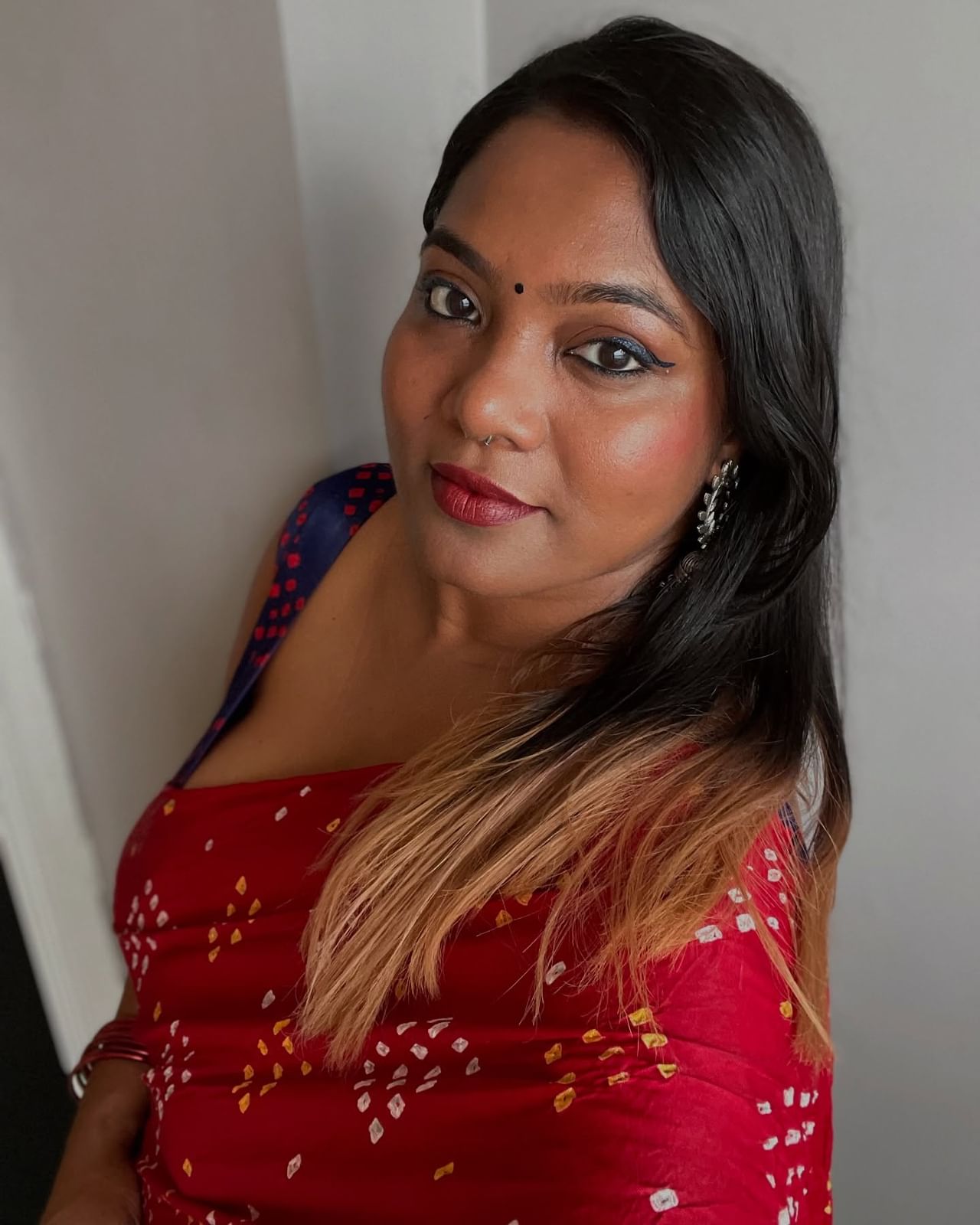 ഏറ്റവും പെർഫെക്ഷനോടെ തന്നെയാണ് സയനോര അക്കാര്യം ചെയ്തെന്നാണ് പ്രേക്ഷകർ അഭിപ്രായപ്പെടുന്നത്. സ്നേഹത്തിനും അഭിനന്ദനത്തിനും എല്ലാവർക്കും നന്ദി എന്ന് പറഞ്ഞുകൊണ്ട് സയനോര തന്നെ സോഷ്യൽ മീഡിയയിൽ ഇക്കാര്യം പങ്കുവച്ചിട്ടുണ്ട്.