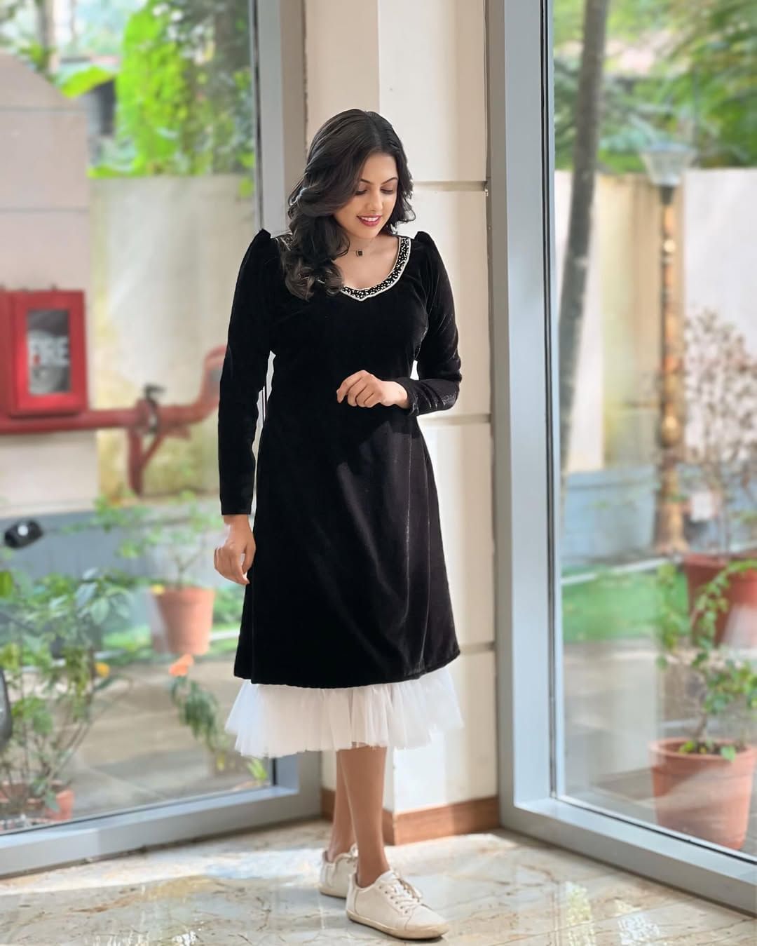 ബിഗ് ബോസിൽ പോകുന്നതിനു മുൻപ് അനുമോൾക്ക് എന്തെങ്കിലും ടിപ്സ് പറഞ്ഞു കൊടുത്തിരുന്നോ എന്ന ചോദ്യത്തിന്  ടിപ്സ് കൊടുക്കാൻ പറ്റിയ ഷോ അല്ല ബിഗ് ബോസ് എന്നാണ് താരം പറയുന്നത്.