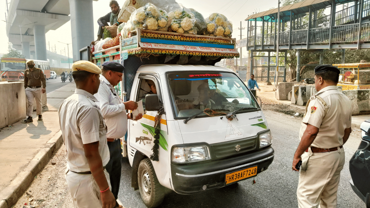 FASTag Annual Pass: ഒരു ടോൾ പ്ലാസ കടക്കാൻ വെറും 15 രൂപ, ഫാസ്ടാഗ് വാര്‍ഷിക പാസ് നാളെ മുതല്‍, എങ്ങനെ സ്വന്തമാക്കാം?