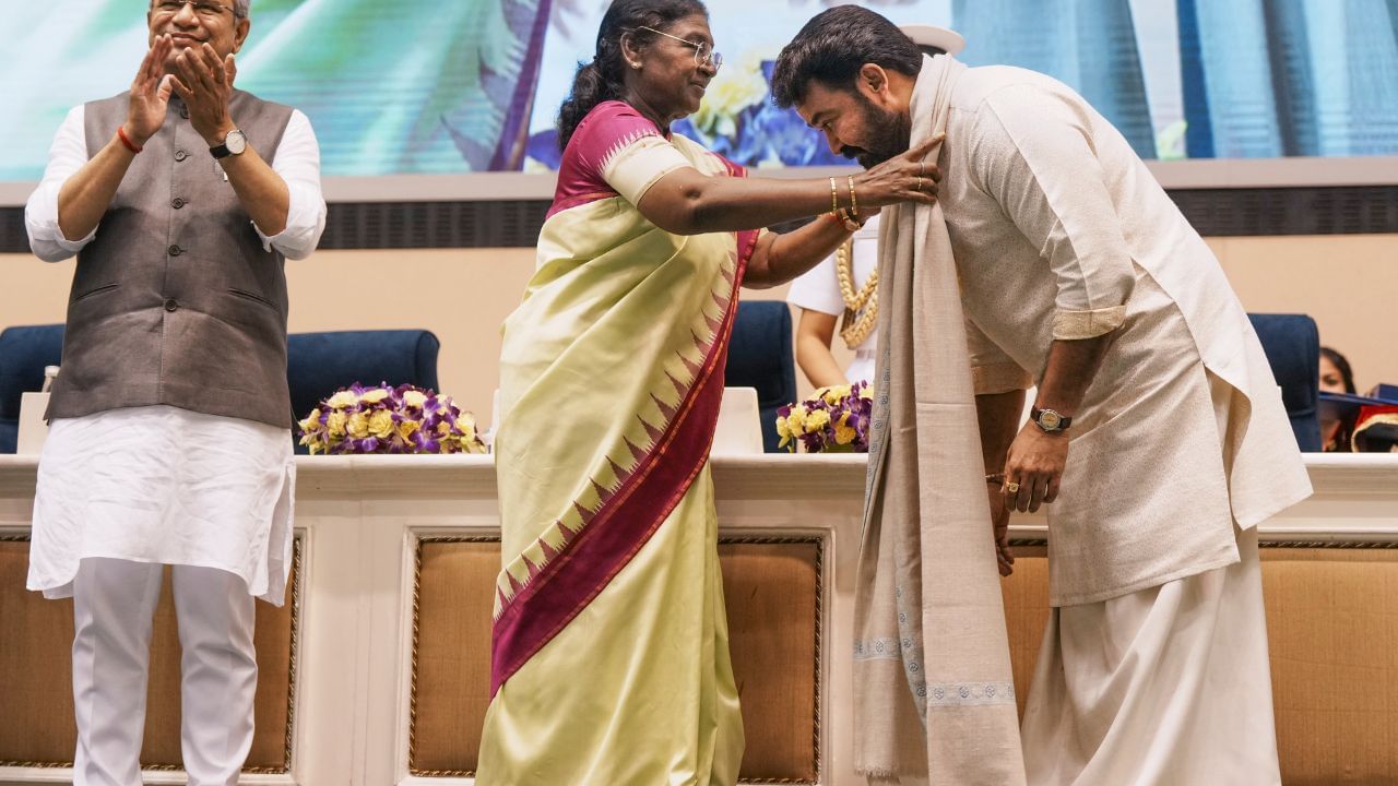 പുരസ്കാര ചടങ്ങിൽ, എംഐബി സെക്രട്ടറി സഞ്ജയ് ജാജു മോഹൻലാലിനെ 'ലാലേട്ടൻ' എന്ന് അഭിസംബോധന ചെയ്തപ്പോൾ വലിയ കരഘോഷത്തോടെയാണ് സദസ്സ് അദ്ദേഹത്തെ വരവേറ്റത്.