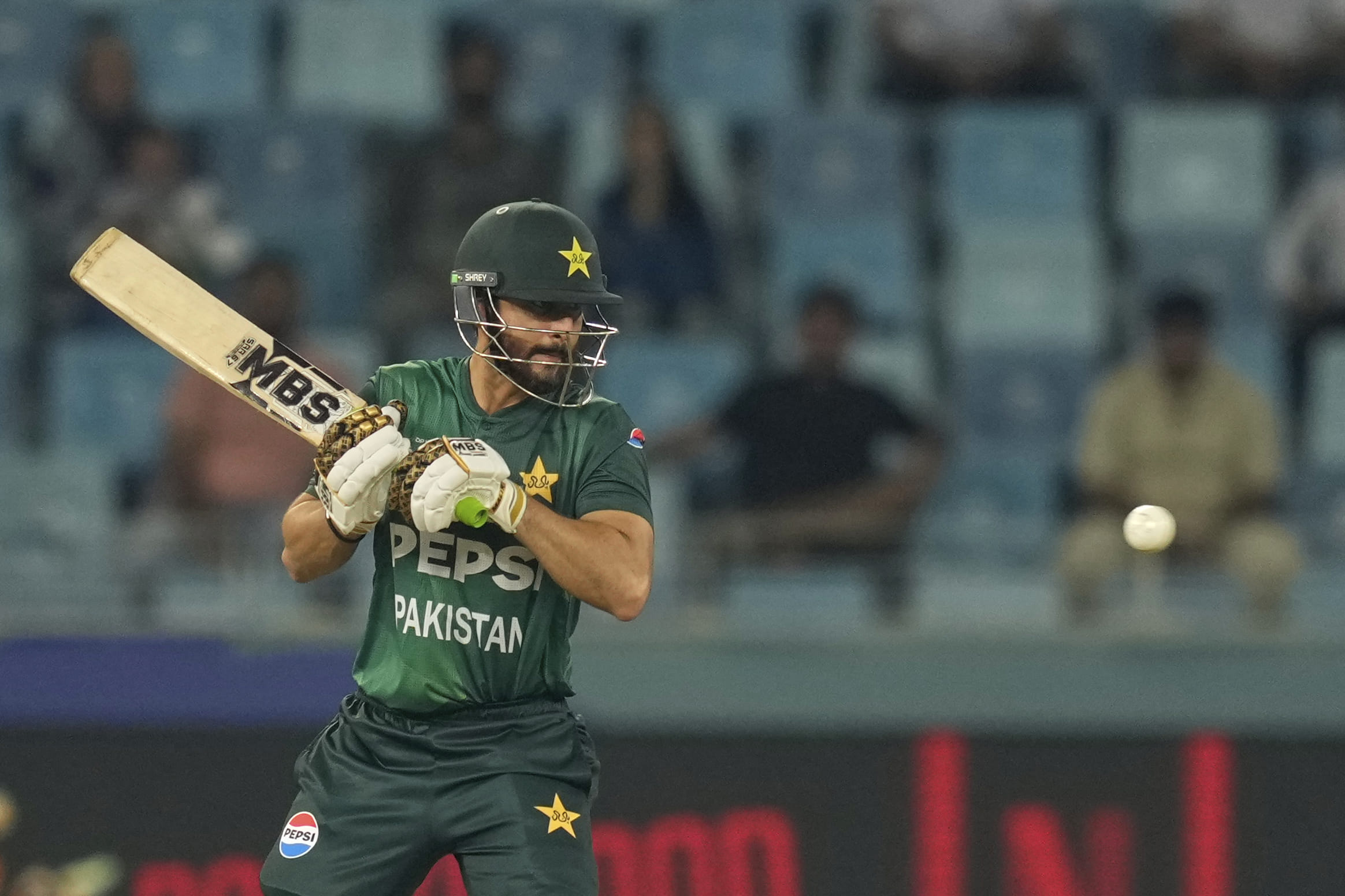 "ഞങ്ങൾ തന്നെ ജയിക്കും. ഏറ്റവും നല്ല ക്രിക്കറ്റ് കളിക്കാനാണ് ഞങ്ങൾ ശ്രമിക്കുന്നത്. നല്ല ക്രിക്കറ്റ് കളിച്ചത് 40 ഓവറിലെ തന്ത്രങ്ങൾ കൃത്യമായി നടപ്പിലാക്കാൻ സാധിച്ചാൽ ഏത് ടീമിനെയും പരാജയപ്പെടുത്താൻ ഞങ്ങൾക്ക് കഴിയും."- വാർത്താസമ്മേളനത്തിൽ സൽമാൻ പറഞ്ഞു. 
