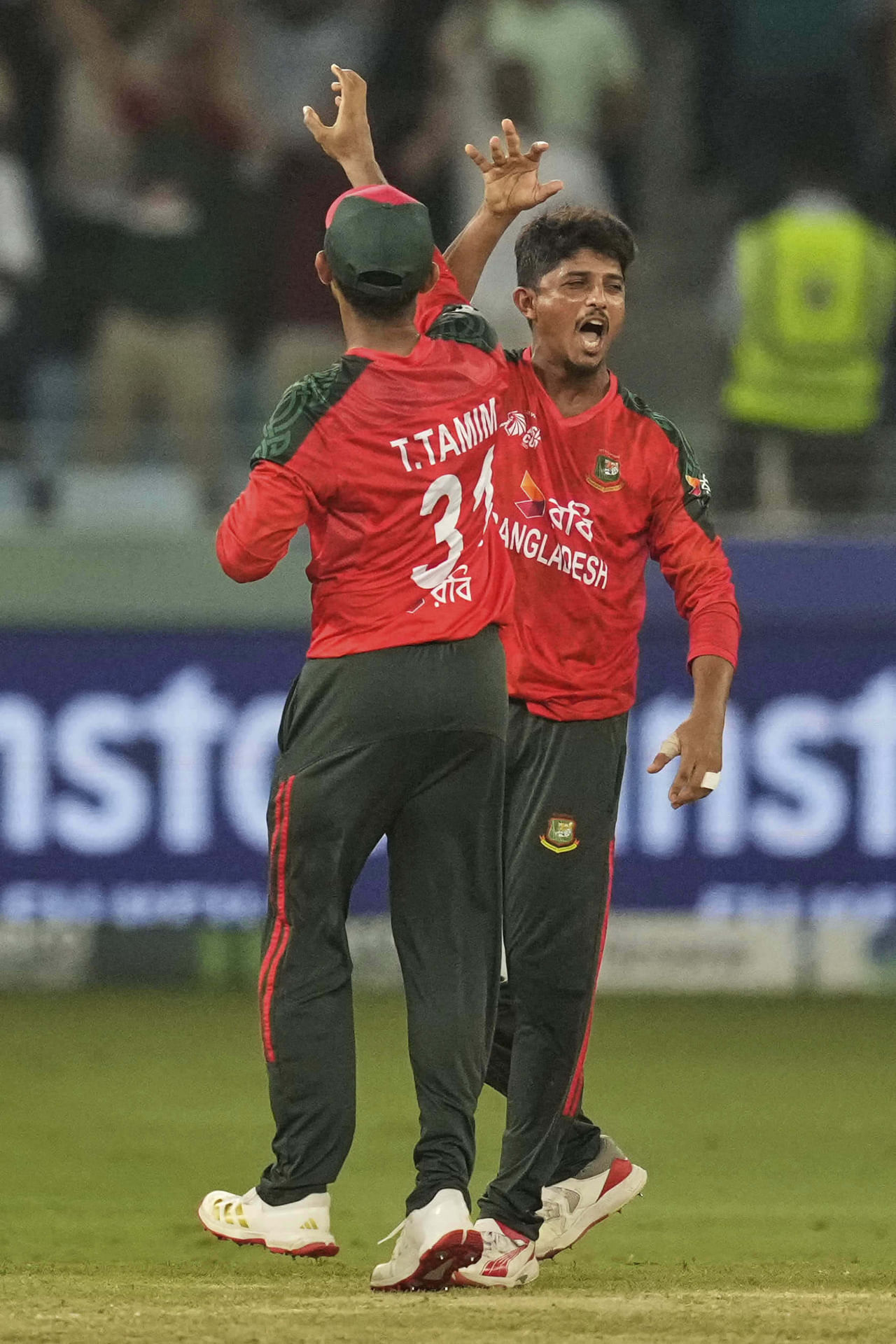 "കളി ആ ദിവസമാണ് കളിക്കുക. ഇന്ത്യ മുൻപ് എന്ത് ചെയ്തു എന്നത് പ്രശ്നമല്ല. ബുധനാഴ്ചയാണ് അത് സംഭവിക്കുക. മൂന്നര മണിക്കൂറിൽ എന്ത് സംഭവിക്കും എന്നതിനനുസരിച്ചാണ് കാര്യങ്ങൾ. ഞങ്ങൾ ഏറ്റവും നന്നായി കളിക്കും. അതാണ് മത്സരങ്ങൾ വിജയിക്കാനുള്ള ഏറ്റവും നല്ല മാർഗം."- അദ്ദേഹം പറഞ്ഞു.