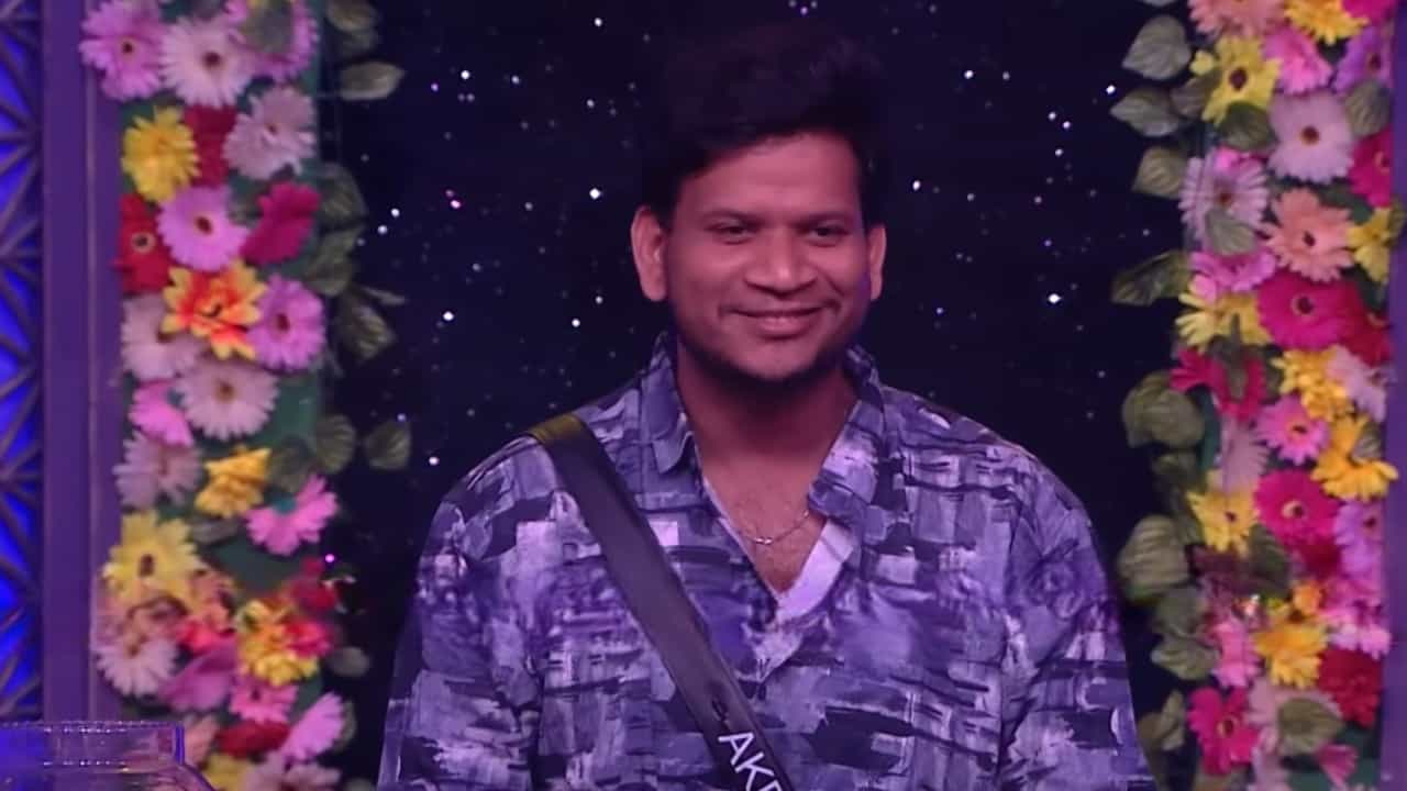 Bigg Boss Malayalam Season 7: ബസ് വൈകിയതുകൊണ്ട് വിദ്യാസാഗറിനായി പാടാൻ കഴിഞ്ഞില്ല; ജീവിതകഥ പറഞ്ഞ് അക്ബർ