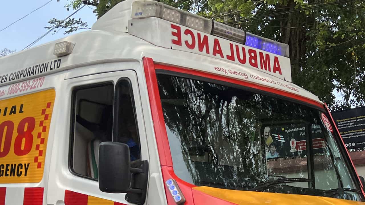 Thiruvananthapuram Accident: ദേഹത്തേക്ക് തെങ്ങ് മറിഞ്ഞുവീണു, തിരുവനന്തപുരത്ത് രണ്ട് സ്ത്രീകള്‍ക്ക് ദാരുണാന്ത്യം