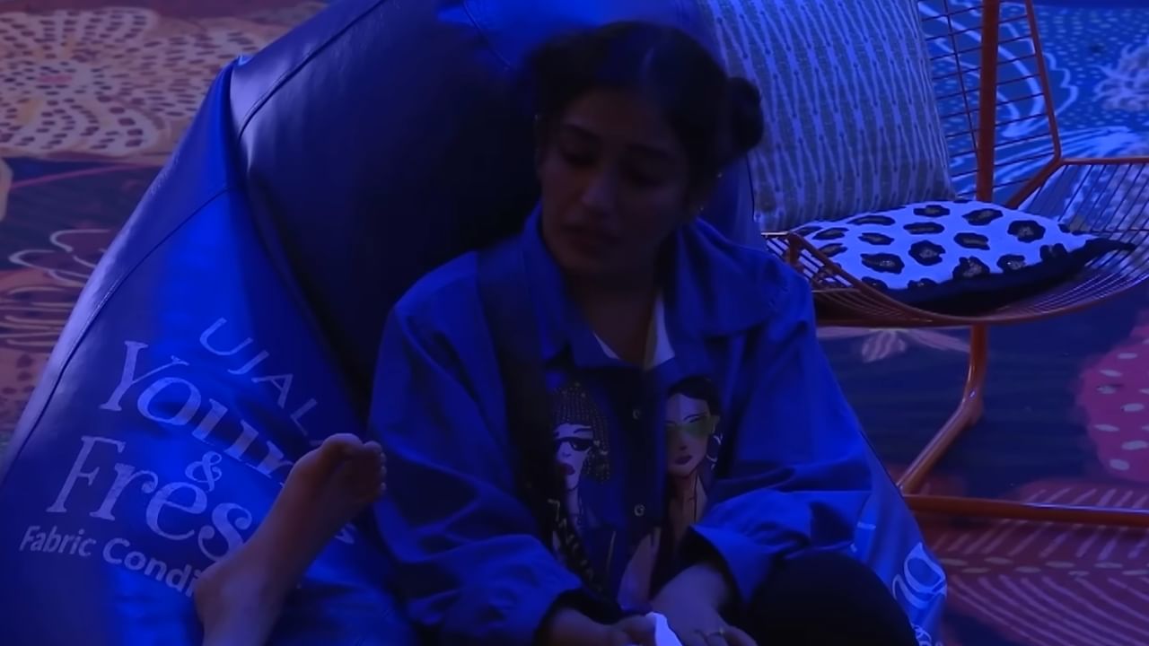 Bigg Boss Malayalam Season 7: ‘പൊന്നു ബിഗ് ബോസേ, എൻ്റെ വീട്ടുകാരെ കൊണ്ടുവരരുതേ’; അഭ്യർത്ഥനയുമായി അനുമോൾ