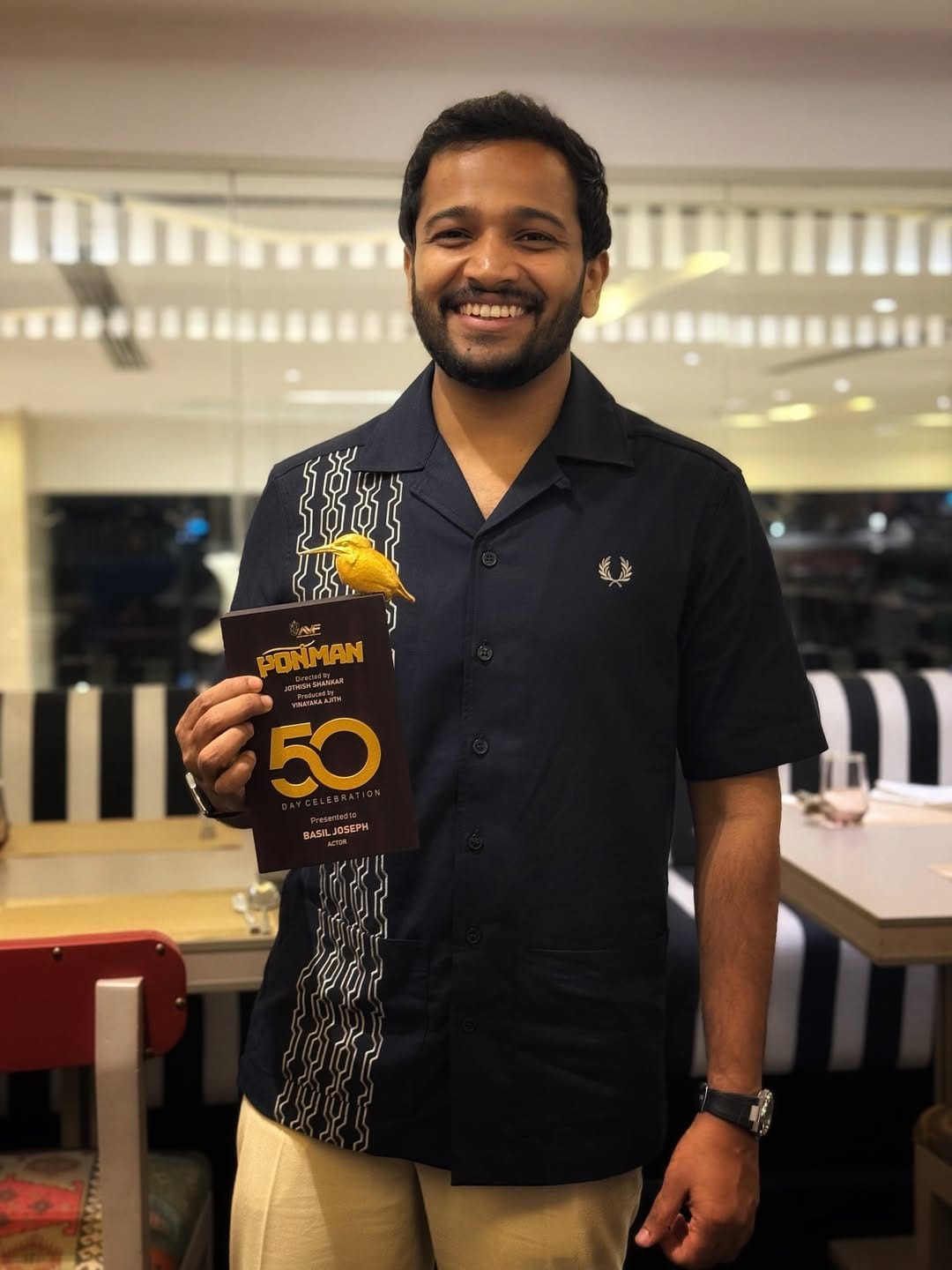 ശക്തിമാന്‍ സിനിമാ രൂപത്തില്‍ ഒരുങ്ങുകയാണെന്നും രണ്‍വീര്‍ സിംഗിനെ നായകനാക്കി ബേസിലാണ് ചിത്രം സംവിധാനം ചെയ്യുന്നതെന്നും തുടങ്ങിയ റിപ്പോർട്ടുകളും പുറത്തുവന്നിരുന്നു. ബേസില്‍ ജോസഫിന്റെ ചില ഇന്‍സ്റ്റാ പോസ്റ്റുകളില്‍ രണ്‍വീര്‍ സിംഗ് കമന്റുകളുമായി എത്തിയതോടെ ഇത്തരം അഭ്യൂഹങ്ങൾ ബലപ്പെടുകയായിരുന്നു.