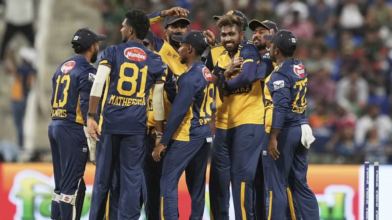 Asia Cup 2025: നിസങ്കയുടെ ബാറ്റിങ് കരുത്തില് ബംഗ്ലാദേശിനെ നിസാരമായി തോല്പിച്ച് ശ്രീലങ്ക; ജയം ആറു വിക്കറ്റിന് Asia Cup 2025: നിസങ്കയുടെ ബാറ്റിങ് കരുത്തില് ബംഗ്ലാദേശിനെ നിസാരമായി തോല്പിച്ച് ശ്രീലങ്ക; ജയം ആറു വിക്കറ്റിന്