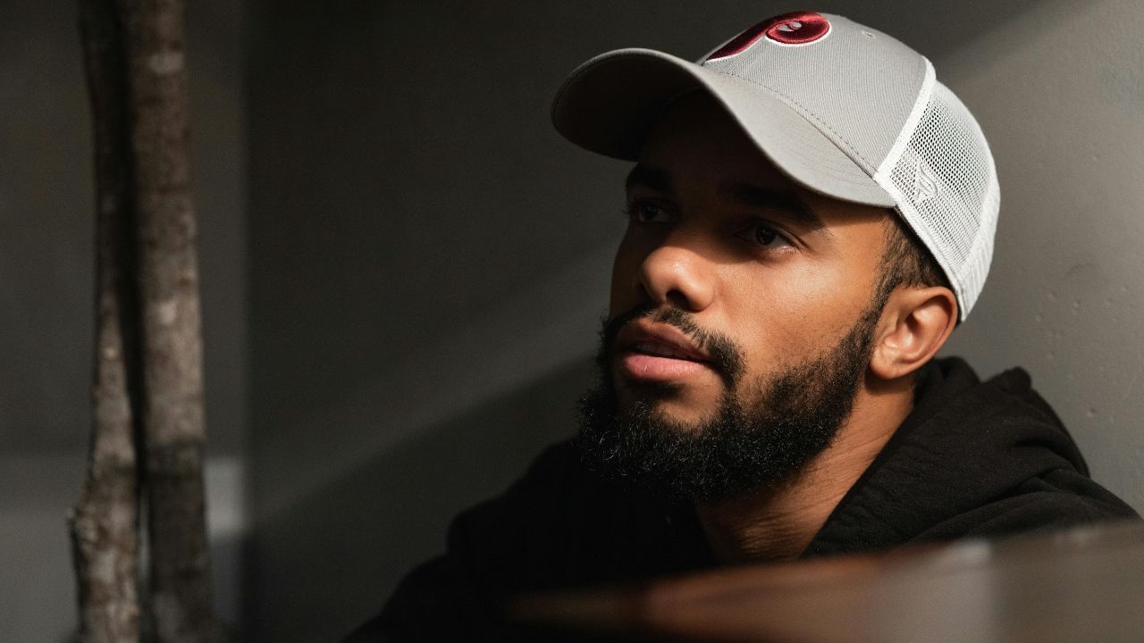 അതിനാൽ, തന്നെ താടിയും മുഖവുമെല്ലാം ദിവസവും കഴുകി വൃത്തിയാക്കാൻ വിദഗ്ധർ നിർദേശിക്കുന്നു. ഇത് ചർമ്മത്തിലും താടിയിലും അടിഞ്ഞുകൂടിയിരിക്കുന്ന അഴുക്ക് നീക്കം ചെയ്യുന്നതിലൂടെ ബാക്റ്റീരിയയുടെ വളർച്ചയും തടയുന്നു. (Image Credits: Pexels)