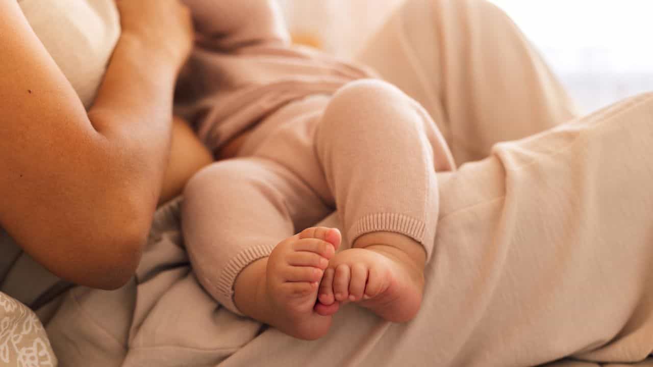 Breastfeeding: പാലൂട്ടുമ്പോൾ വേദന ഉണ്ടോ?; പരിഹരിക്കാം, അമ്മമാർ ശ്രദ്ധിക്കണ്ടത് എന്തെല്ലാം