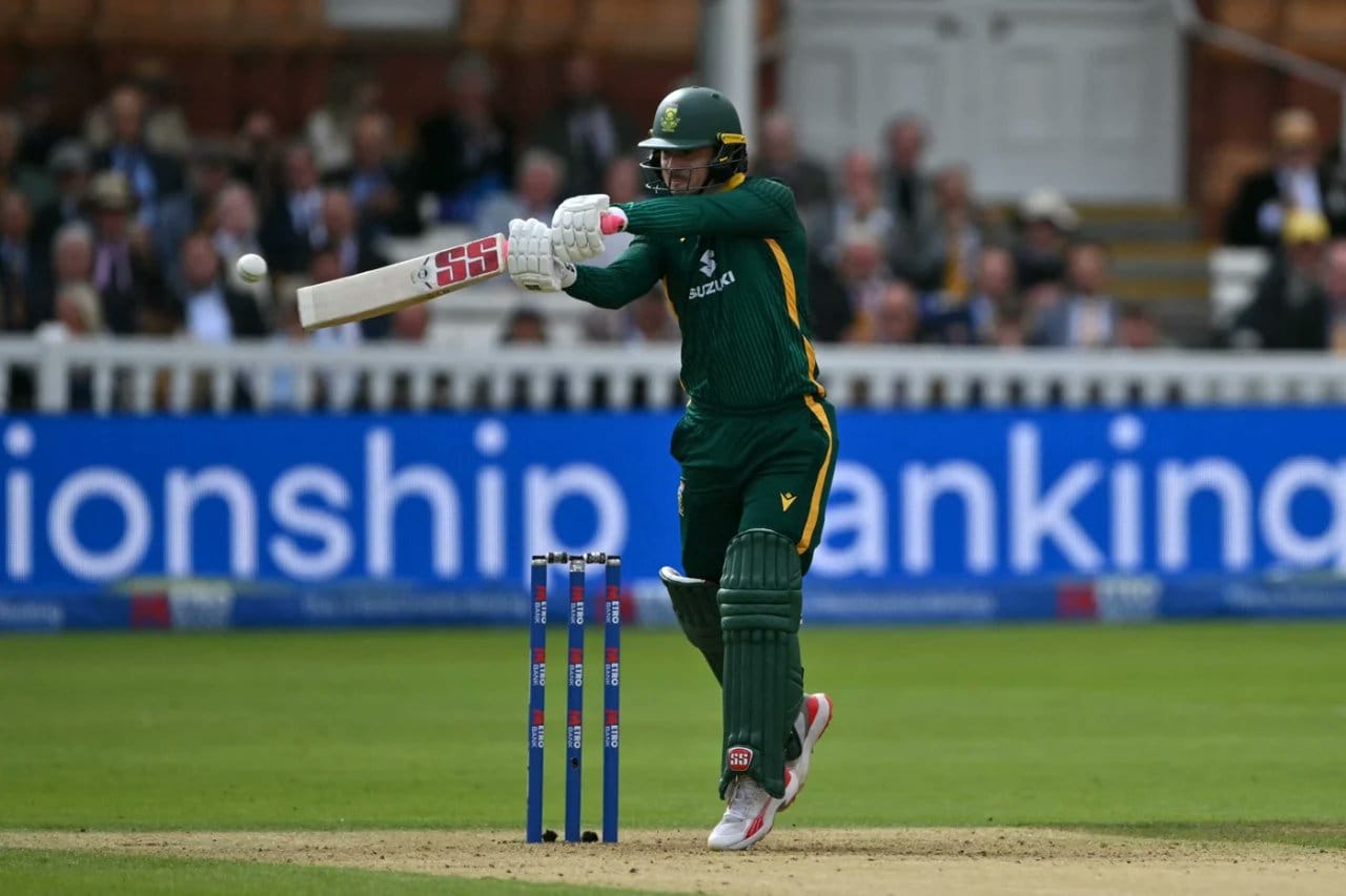 ഇംഗ്ലണ്ടിനെതിരെ ലോർഡ്സിൽ നടന്ന രണ്ടാം മത്സരത്തിൽ ബ്രീറ്റ്സ്കെ 77 പന്തിൽ 85 റൺസ് നേടി പുറത്തായിരുന്നു. ഇതോടെയാണ് താരം റെക്കോർഡ് തികച്ചത്. ലോർഡ്സിൽ ഒരു ദക്ഷിണാഫ്രിക്കൻ ബാറ്ററുടെ ഏറ്റവും ഉയർന്ന ഏകദിന സ്കോർ എന്ന റെക്കോർഡും താരം സ്വന്തമാക്കി.