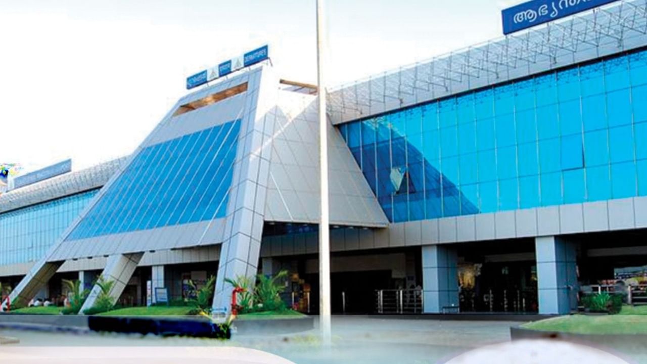 Calicut International Airport: കരിപ്പൂരിൽ എത്തുന്നവർക്ക് താലപ്പൊലിയും മധുരപലഹാരങ്ങളും കൊണ്ട് സ്വീകരണം; ‘സേവാദിവസി’ൽ യാത്രക്കാരനാണ് രാജാവ്